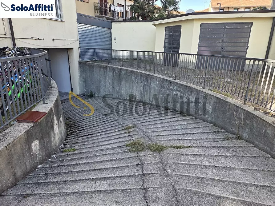 Immagine 7 di Magazzino in affitto  in Via Raffaello Sanzio 25 a Seveso