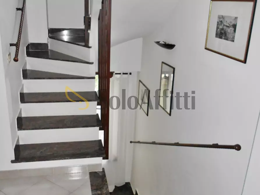 Immagine 24 di Villetta a schiera in affitto  in Via Fiorenzuola di Focara a Fiumicino