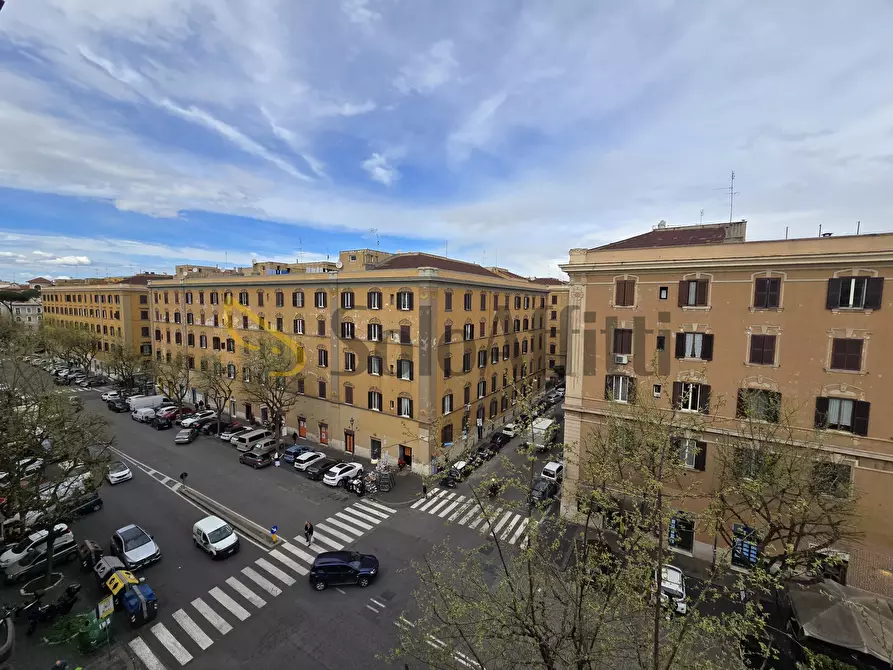 Immagine 21 di Trilocale in affitto  in Piazza di Santa Croce in Gerusalemme 1 a Roma