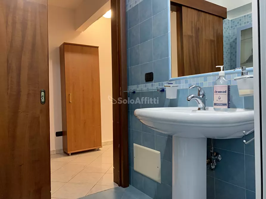 Immagine 12 di Trilocale in affitto  a Catanzaro