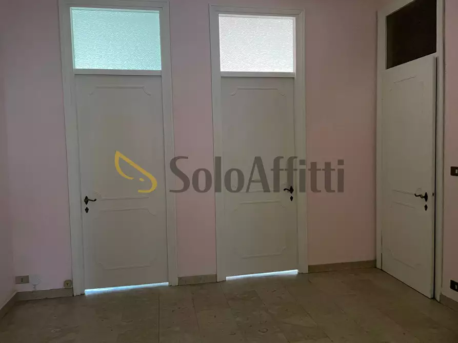 Immagine 19 di Trilocale in affitto  in Corso Svizzera a Torino