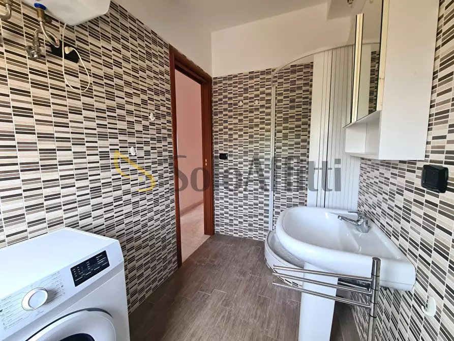 Immagine 7 di Trilocale in affitto  a Catanzaro
