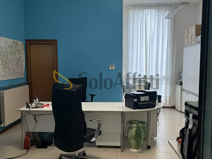 Immagine 1 di Locale commerciale in affitto  in Via G. B. Busnelli 78 a Saronno