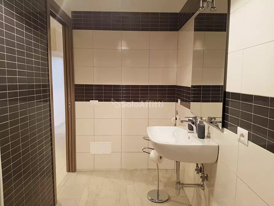 Immagine 19 di Stanza singola in affitto  a Catanzaro