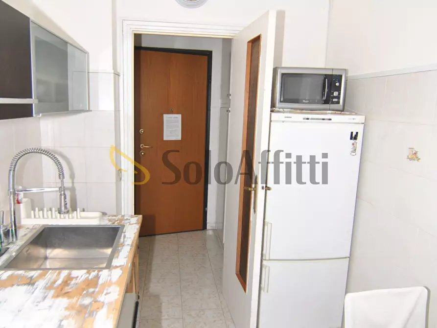 Immagine 5 di Trilocale in affitto  in Via Giulio Cesare Vinzio 28 a Livorno