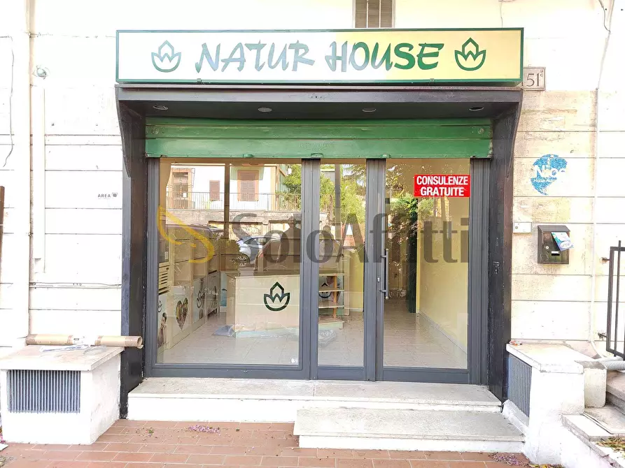 Immagine 13 di Locale commerciale in affitto  in Via della Pisana a Roma