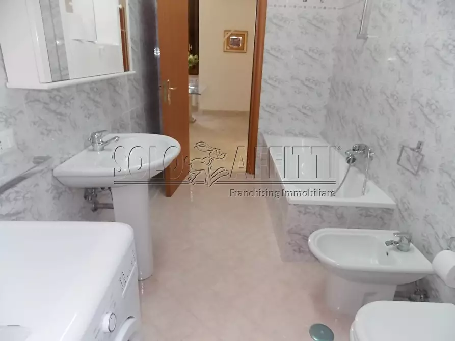 Immagine 16 di Stanza singola in affitto  a Catanzaro