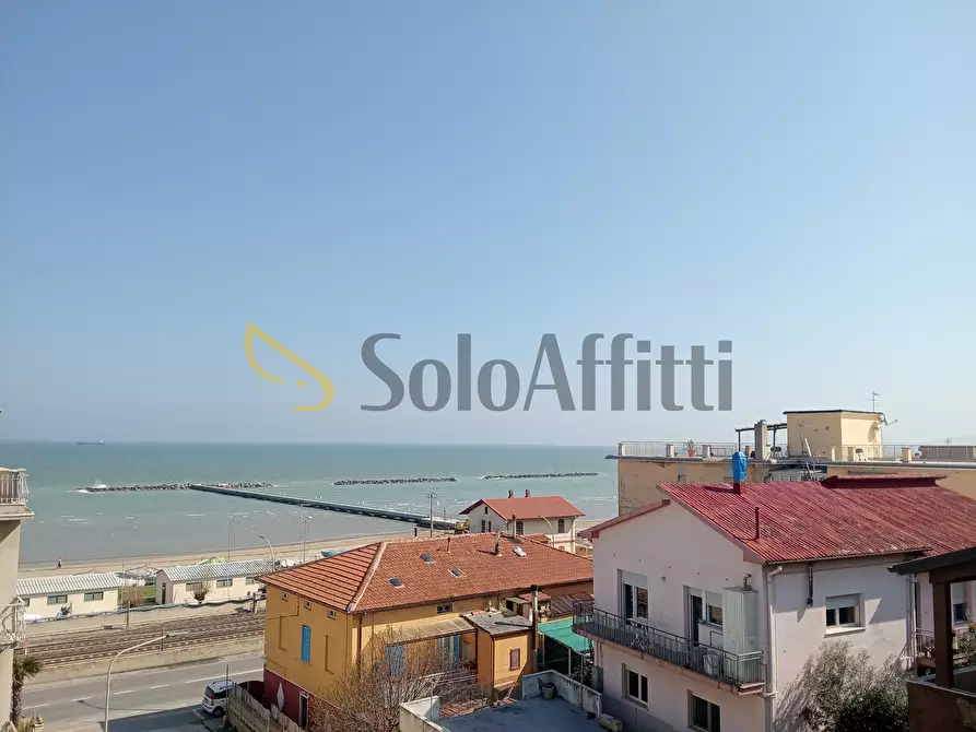 Immagine 11 di Trilocale in affitto  a Falconara Marittima