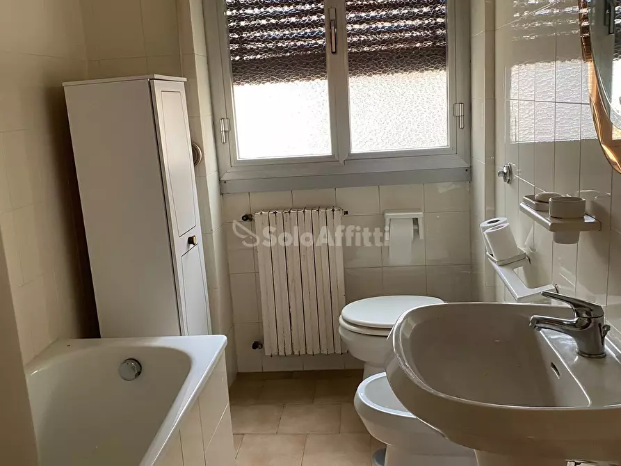 Immagine 15 di Pentalocale in affitto  a Frosinone