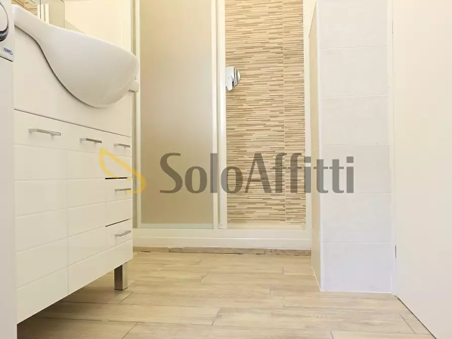 Immagine 10 di Bilocale in affitto  in Via gradisca 6 a Limbiate