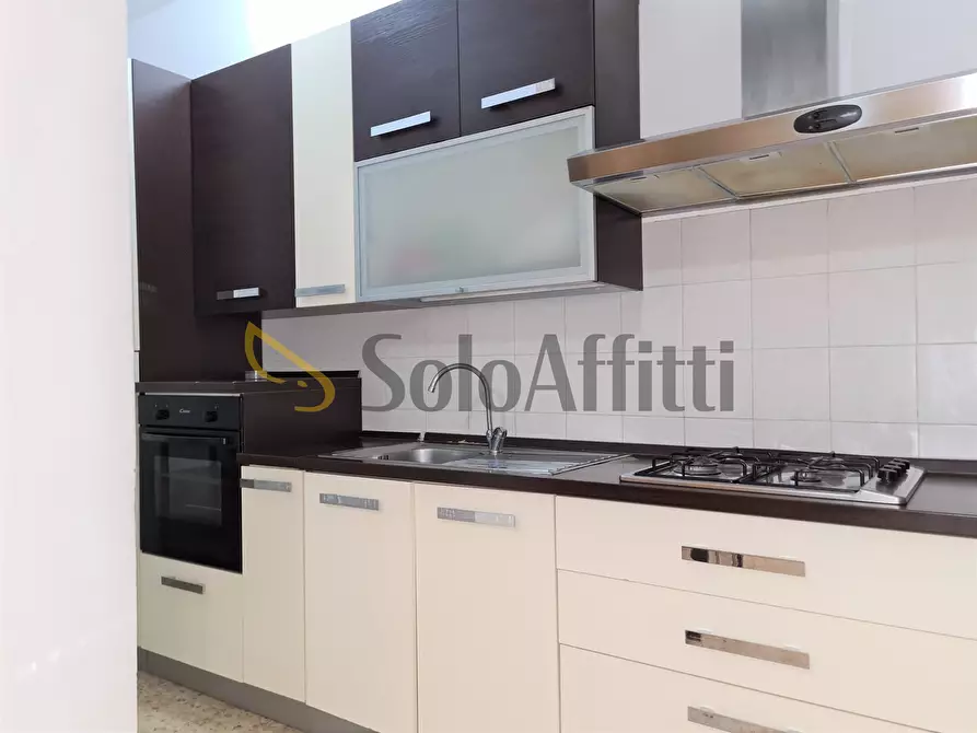 Immagine 4 di Trilocale in affitto  a Catanzaro