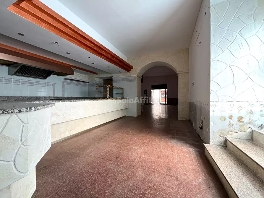 Immagine 3 di Locale commerciale in affitto  a Catanzaro