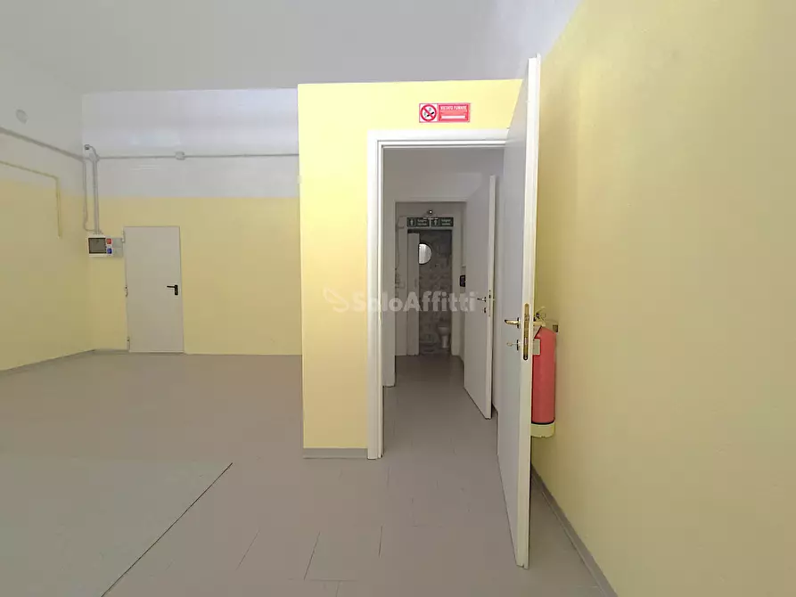 Immagine 4 di Locale commerciale in affitto  in Via DAnte alighieri a Vignola