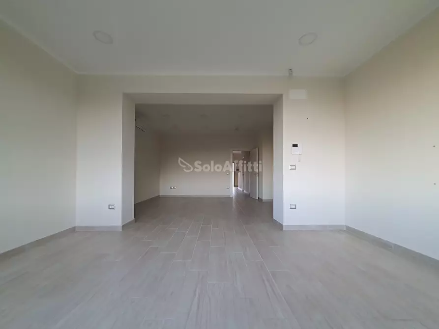 Immagine 2 di Ufficio in affitto  a Borgia