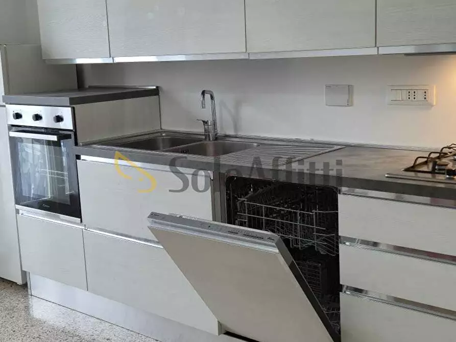 Immagine 5 di Trilocale in affitto  in Corso Racconigi 130 a Torino