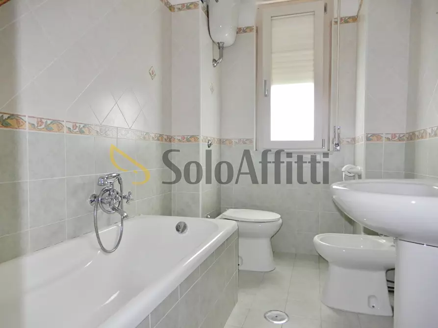 Immagine 11 di Quadrilocale in affitto  in Via Domenico Mottola d'Amato 13 a Catanzaro