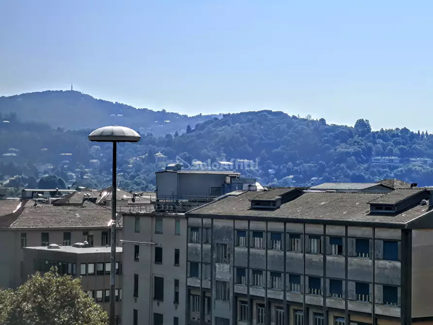 Immagine 22 di Trilocale in affitto  a Torino