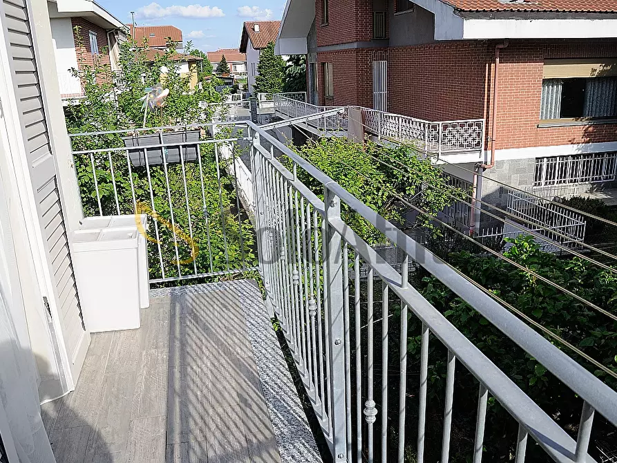 Immagine 22 di Trilocale in affitto  in Via Gozzano 2 a Settimo Torinese
