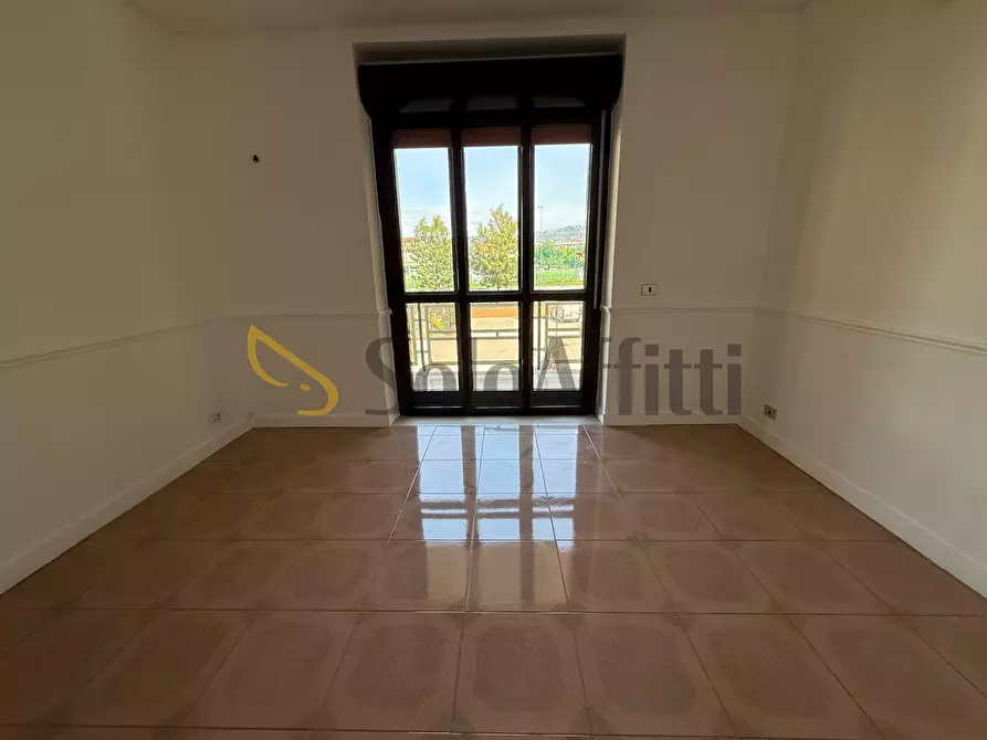 Immagine 36 di Quadrilocale in affitto  in Via Pier Paolo Pasolini 47 a Caserta