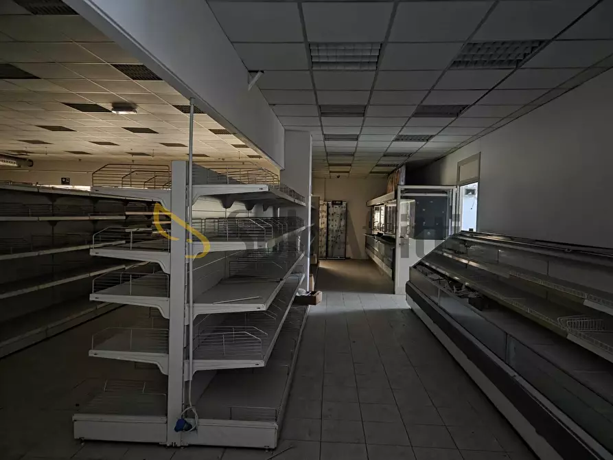 Immagine 5 di Locale commerciale in affitto  in Via Mario Pellegrini a Vignola