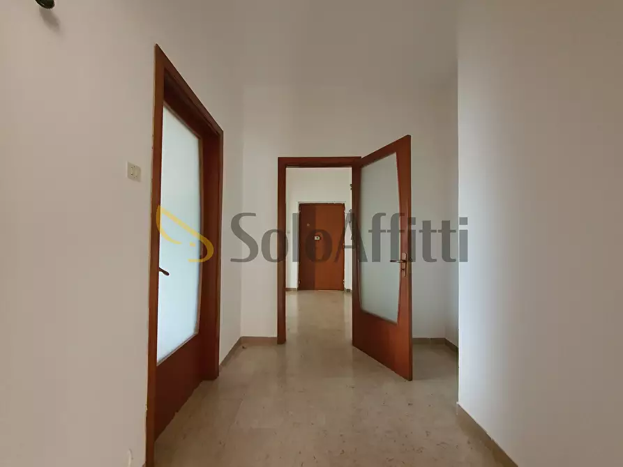 Immagine 5 di Trilocale in affitto  a Catanzaro