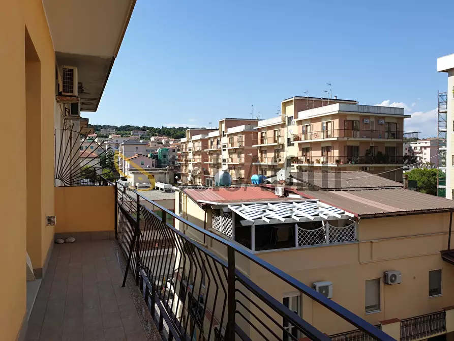 Immagine 14 di Trilocale in affitto  a Catanzaro