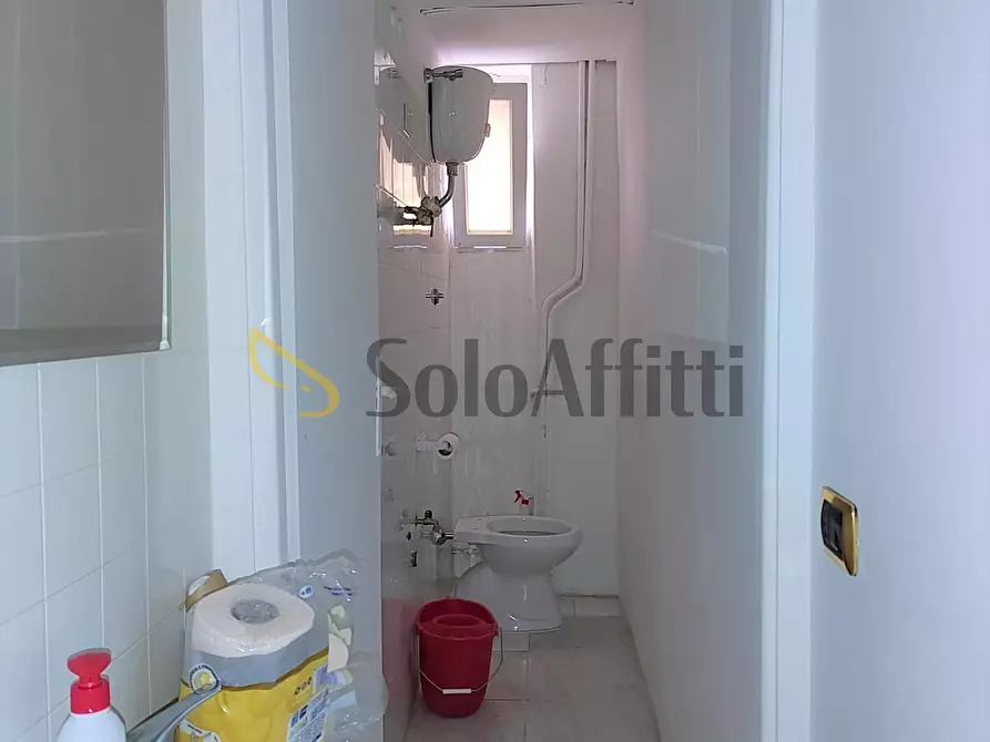 Immagine 12 di Locale commerciale in affitto  in Via della Pisana a Roma