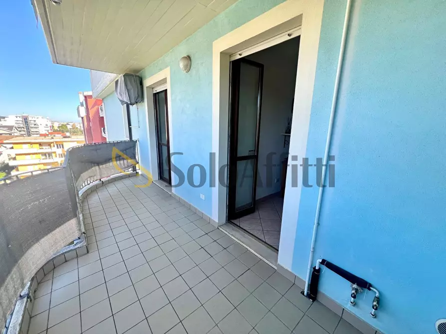 Immagine 8 di Bilocale in affitto  in Via Ercole Falò 6 a Alba Adriatica