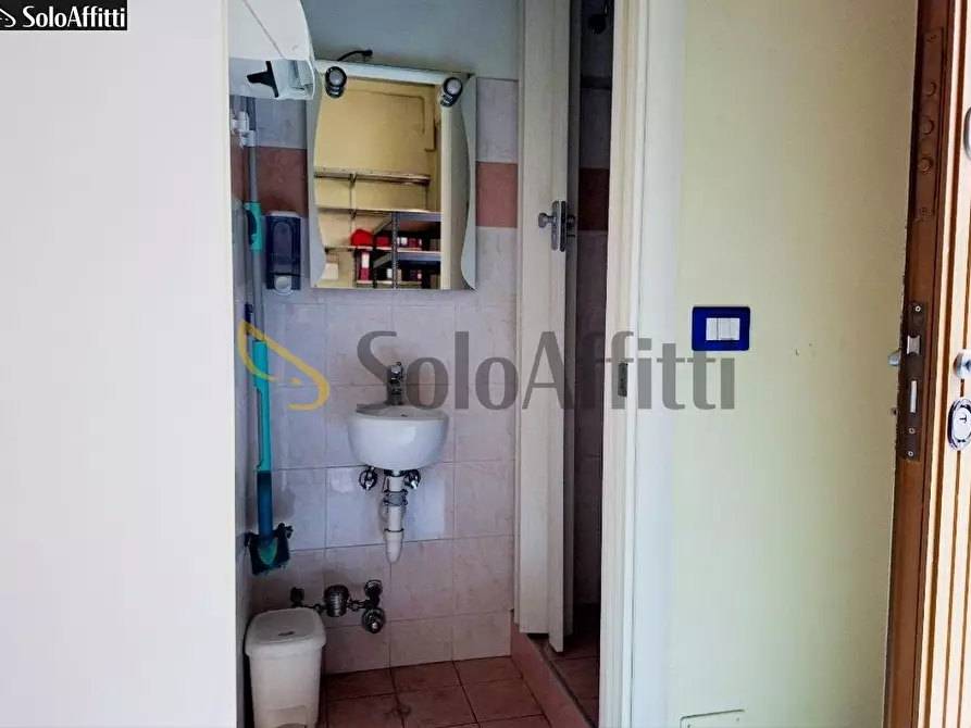 Immagine 12 di Locale commerciale in affitto  in Via Antonio Origo 28 a Lissone
