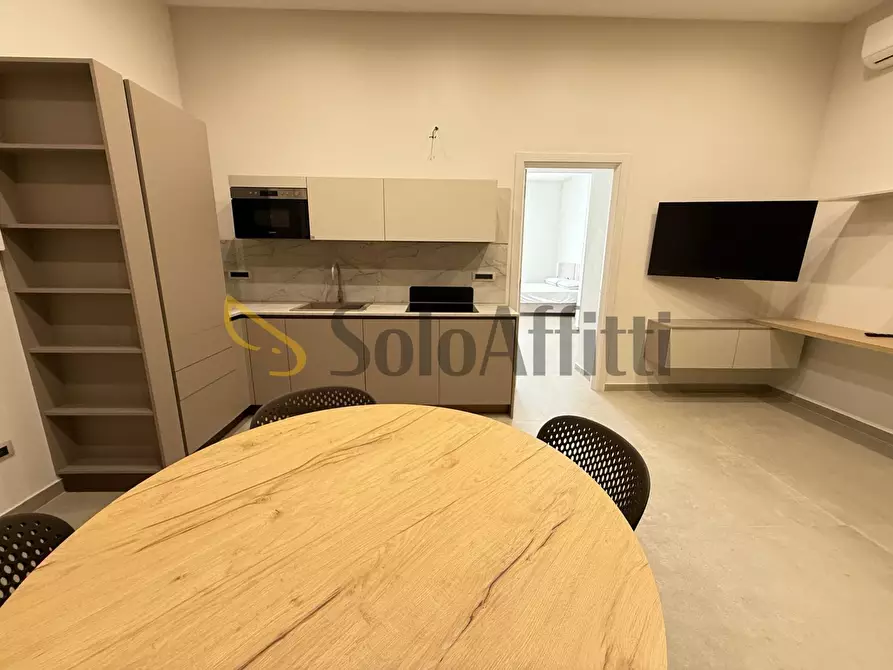 Immagine 35 di Bilocale in affitto  a Caserta