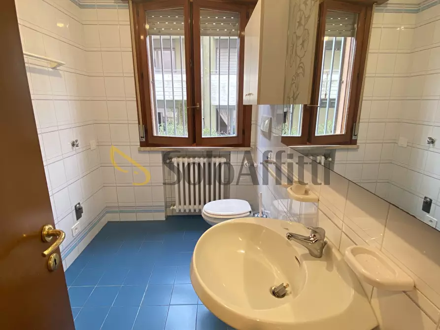 Immagine 8 di Bilocale in affitto  in Viale Giovanni Pascoli 114 a Rimini