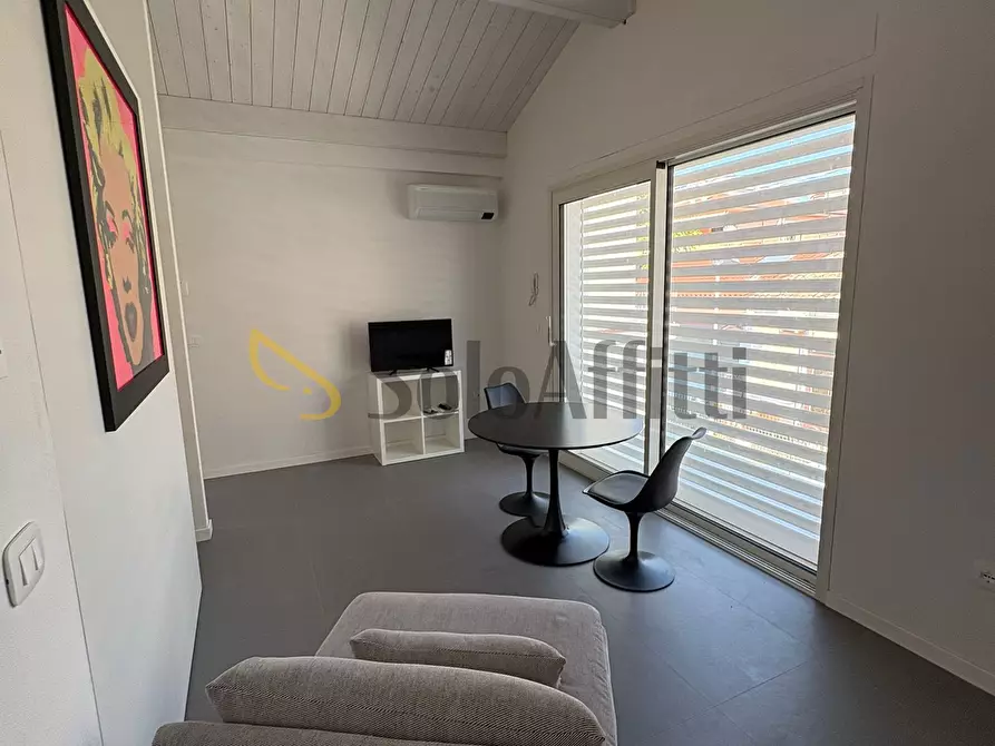 Immagine 5 di Loft/Open space in affitto  in Viale Milano 9 a Rimini