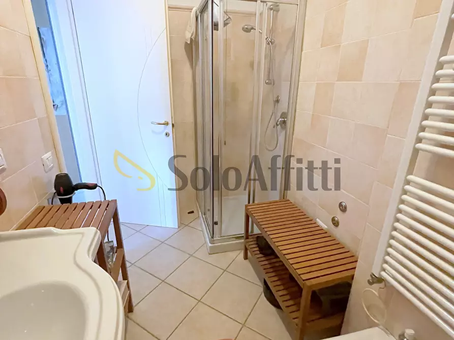 Immagine 12 di Trilocale in affitto  a Sirolo