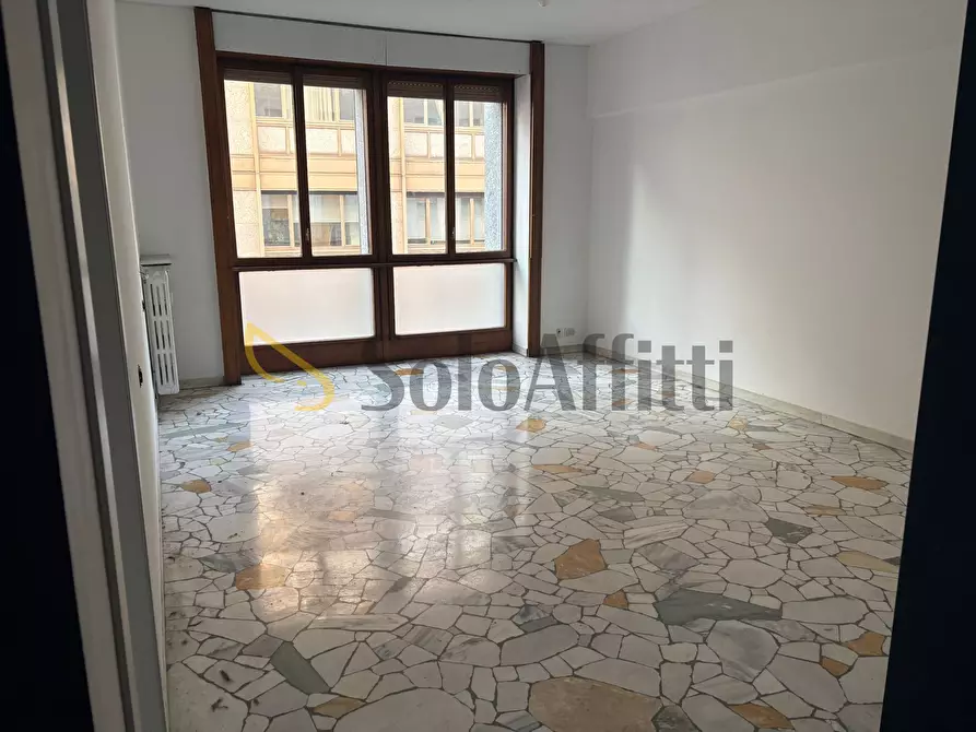 Immagine 4 di Ufficio in affitto  a Busto Arsizio