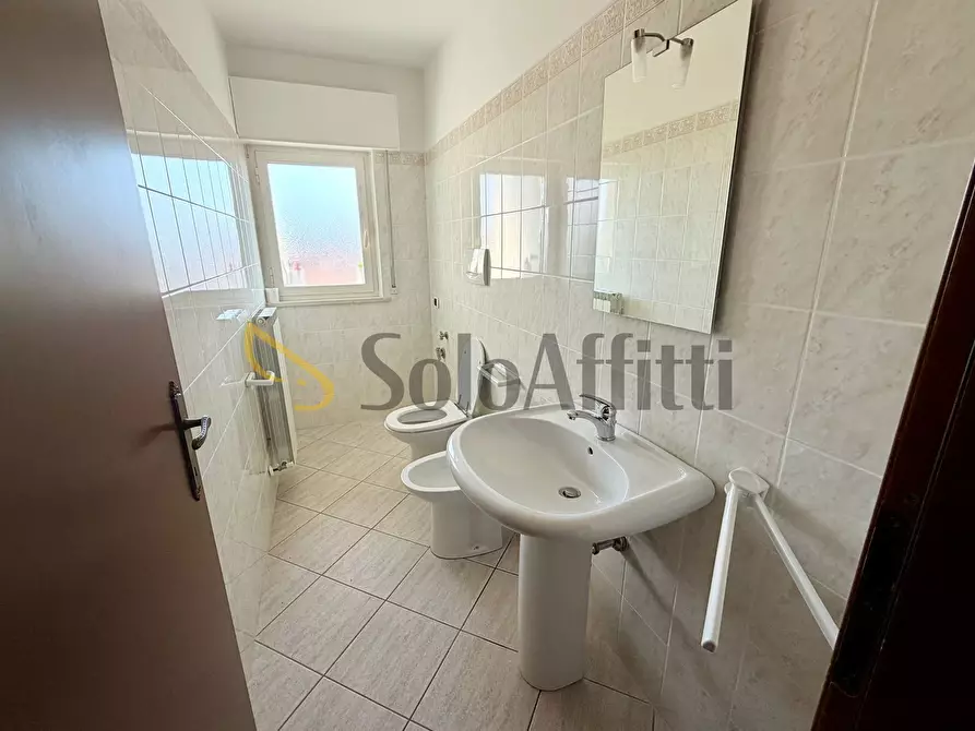 Immagine 14 di Trilocale in affitto  in Via Legnano 2 a Alba Adriatica