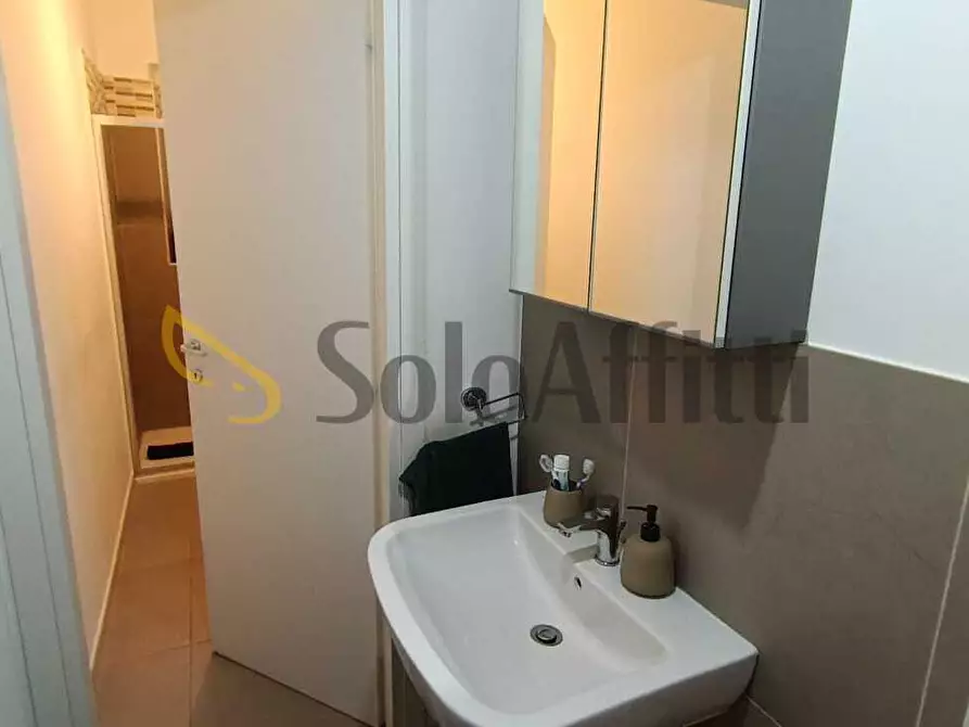 Immagine 14 di Bilocale in affitto  in via Candiolo a Torino