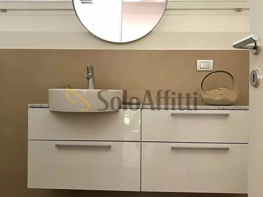 Immagine 18 di Trilocale in affitto  in VIA SCIOLZE a Torino