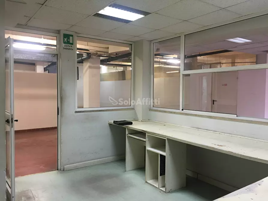 Immagine 6 di Magazzino in affitto  in via degli Estensi 191 a Roma