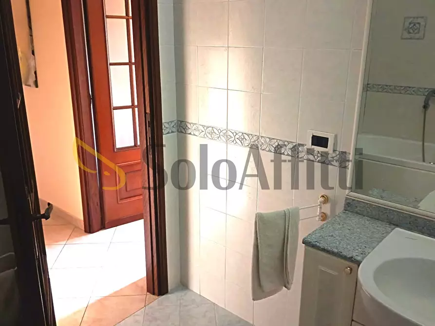 Immagine 15 di Quadrilocale in affitto  in Via Belvedere a Trofarello