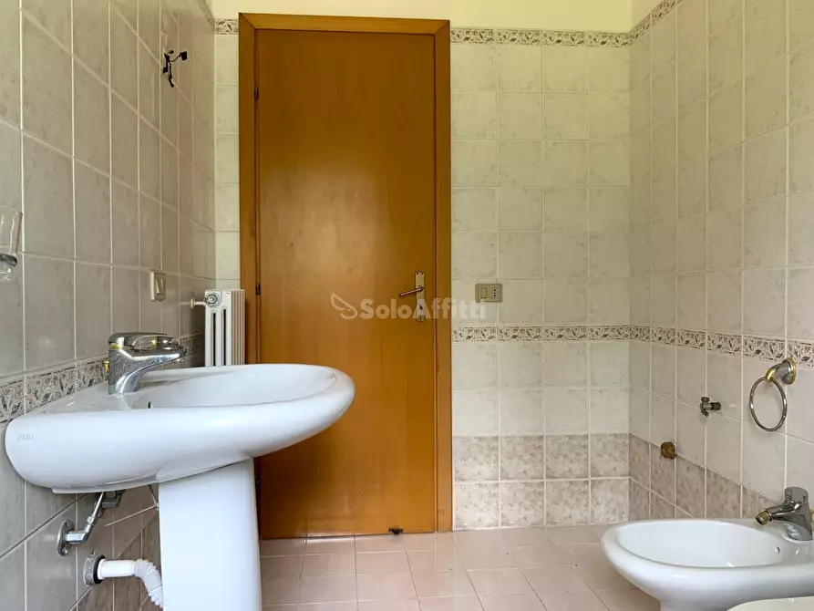 Immagine 6 di Bilocale in affitto  a Settingiano