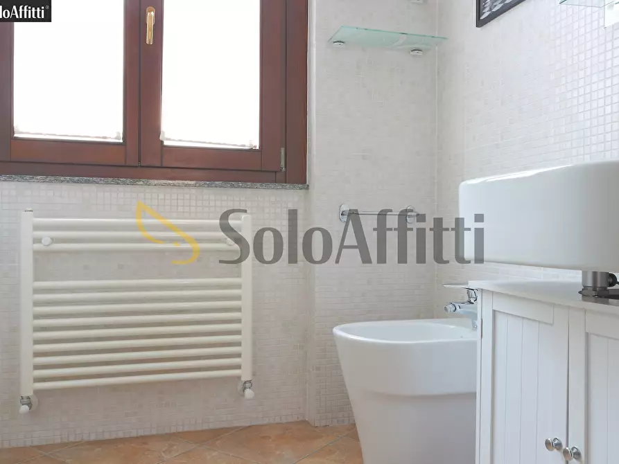 Immagine 9 di Bilocale in affitto  in Piazza Giuseppe Garibaldi 28 a Muggiò
