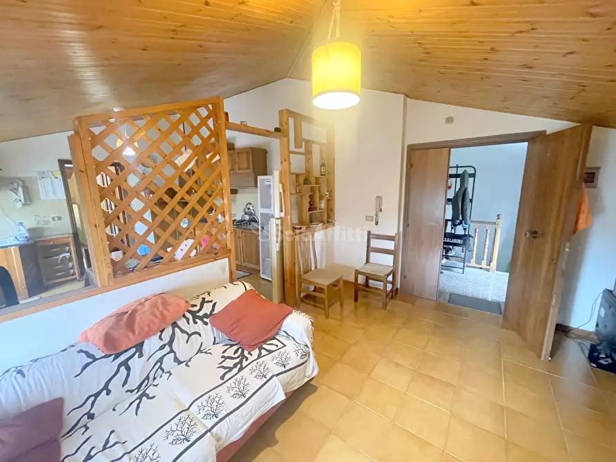 Immagine 2 di Trilocale in affitto  a Santa Maria Nuova