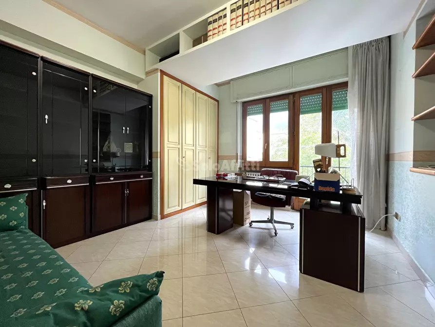 Immagine 5 di Quadrilocale in affitto  a Catanzaro