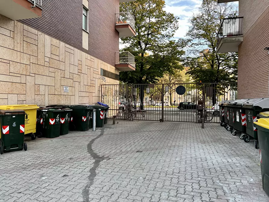 Immagine 2 di Garage in affitto  in Corso Orbassano 286 a Torino