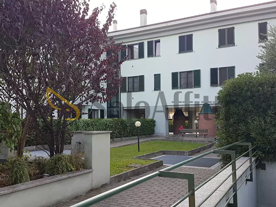 Immagine 14 di Trilocale in affitto  in via galvani 2 a Solaro