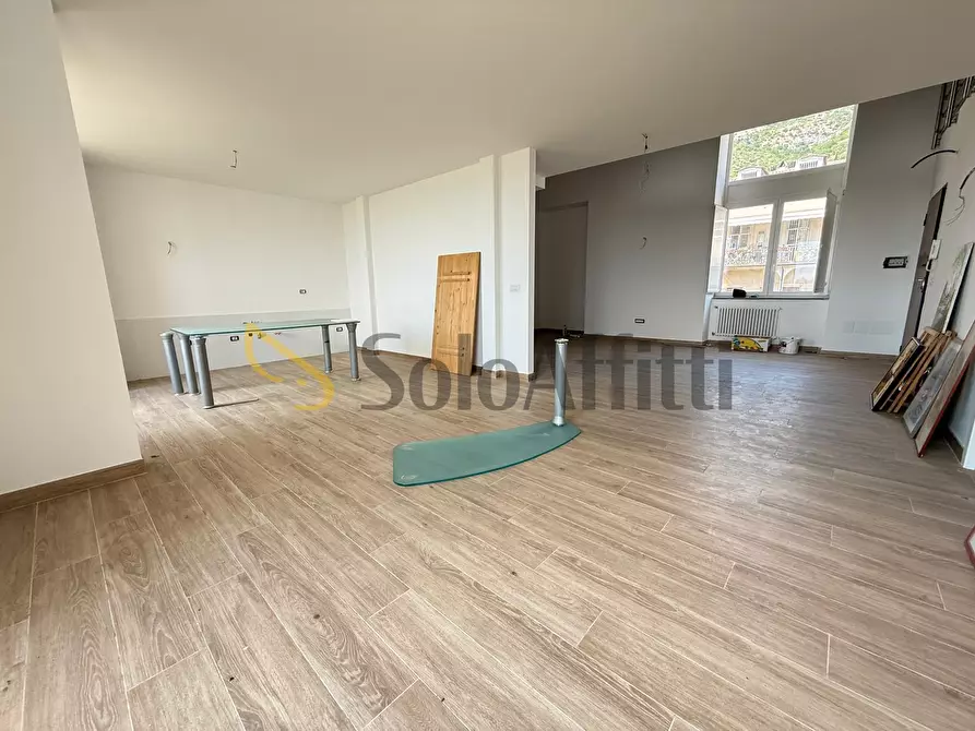 Immagine 6 di Loft/Open space in affitto  in Via dei Giardini Reali a Caserta