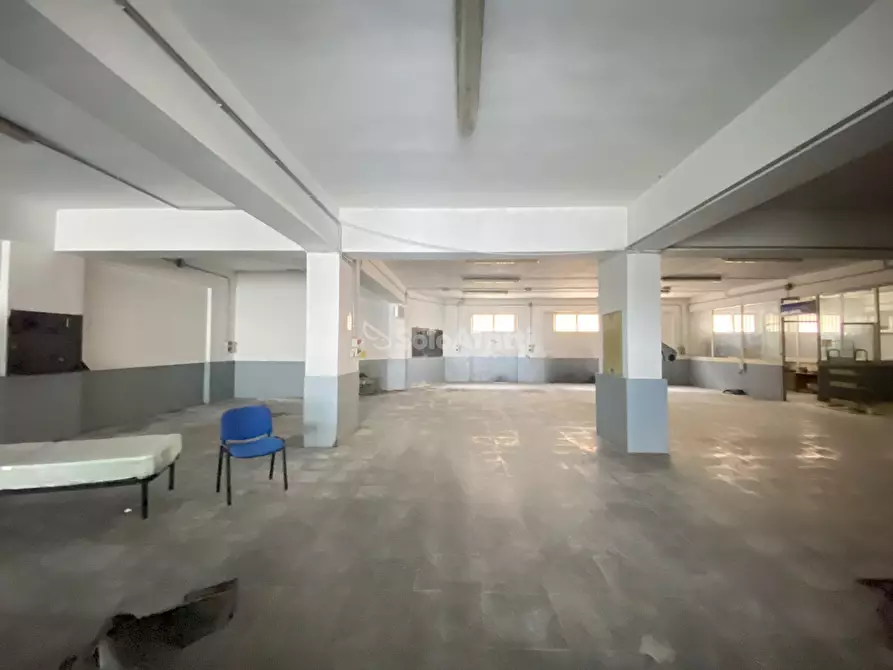 Immagine 3 di Locale commerciale in affitto  a Sciacca