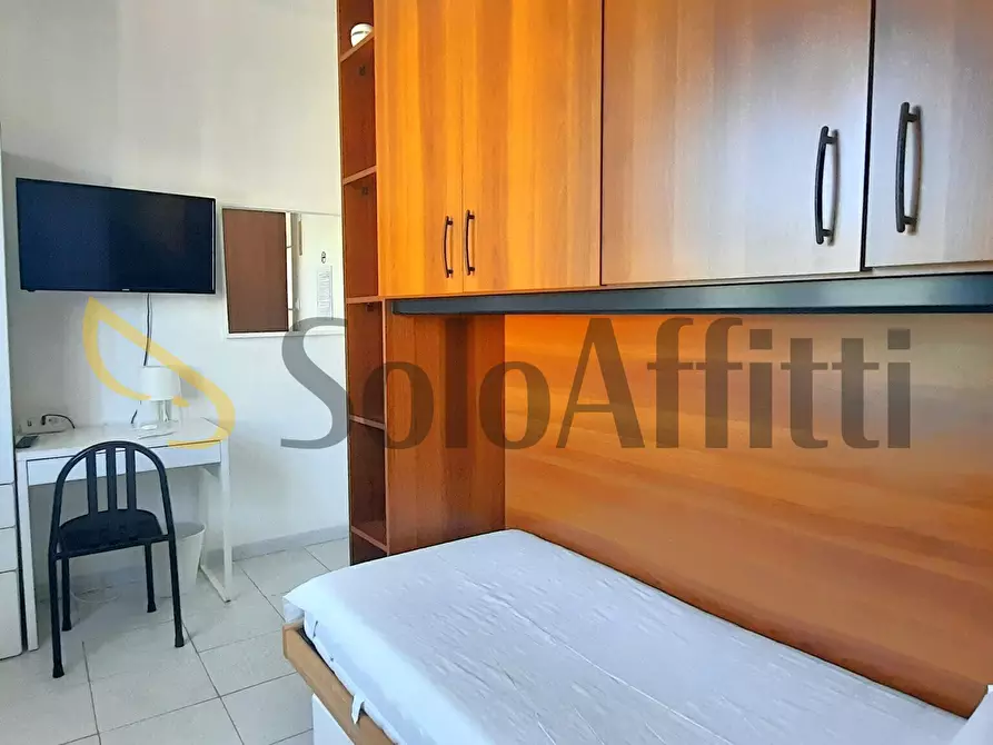 Immagine 5 di Stanza singola in affitto  a Carpi