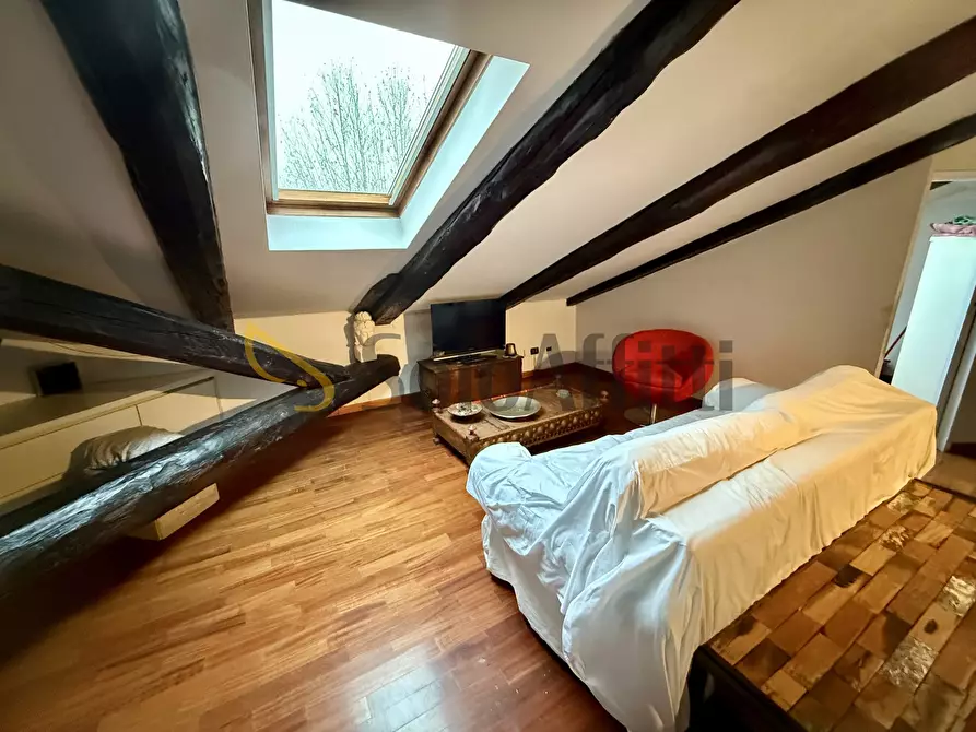 Immagine 11 di Bilocale in affitto  in Via Magenta 37 a Torino