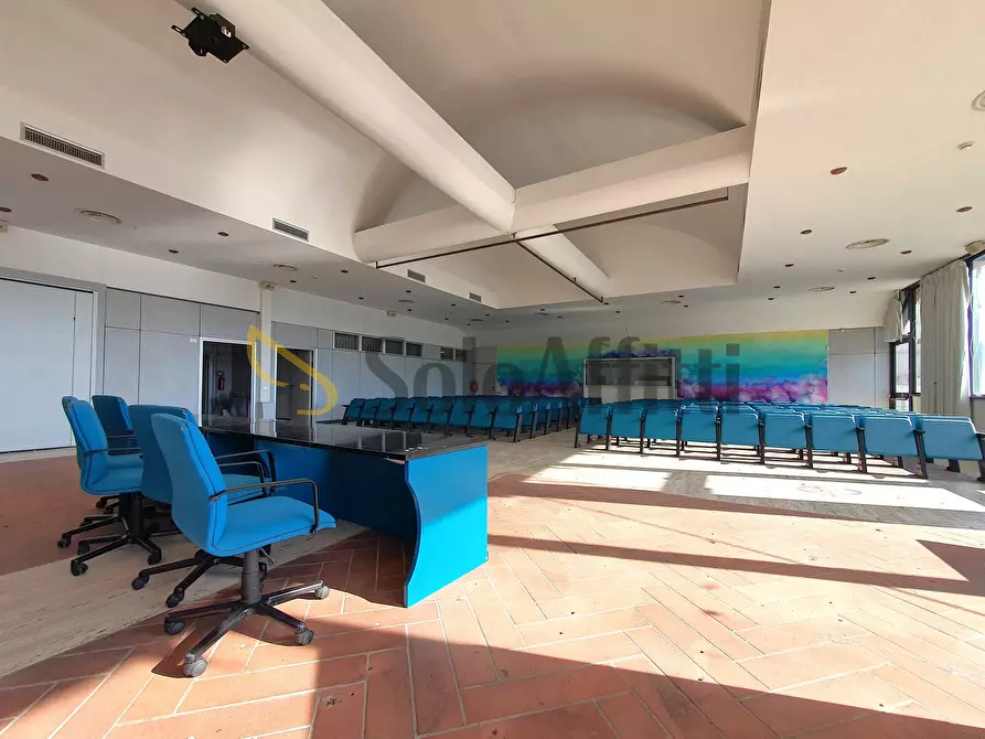 Immagine 4 di Ufficio in affitto  a Catanzaro